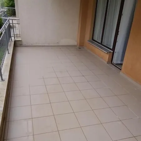 With A Large Terrace And Direct Access To The Sea * Obzor