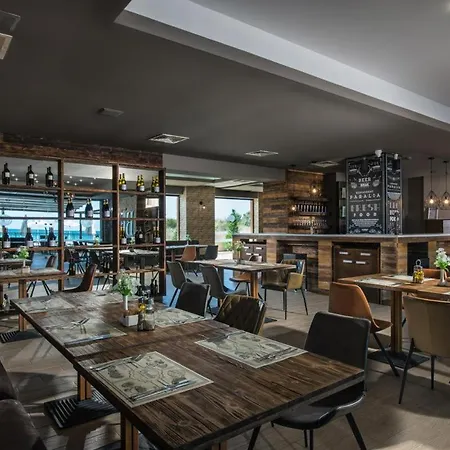With A Large Terrace And Direct Access To The Sea Apartment Obzor