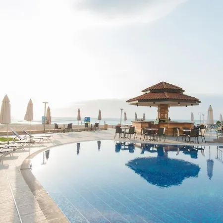 With A Large Terrace And Direct Access To The Sea * Obzor